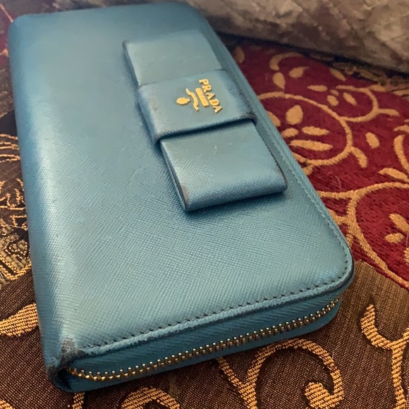 Authentic Prada long zip around bow wallet - Picture 4 of 12